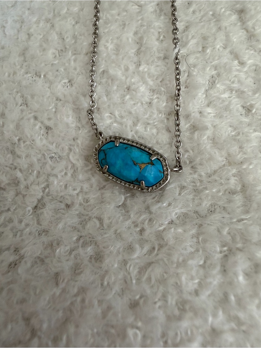 Kendra Scott Blue Oval Pendant Necklace in Turquoise and Silver